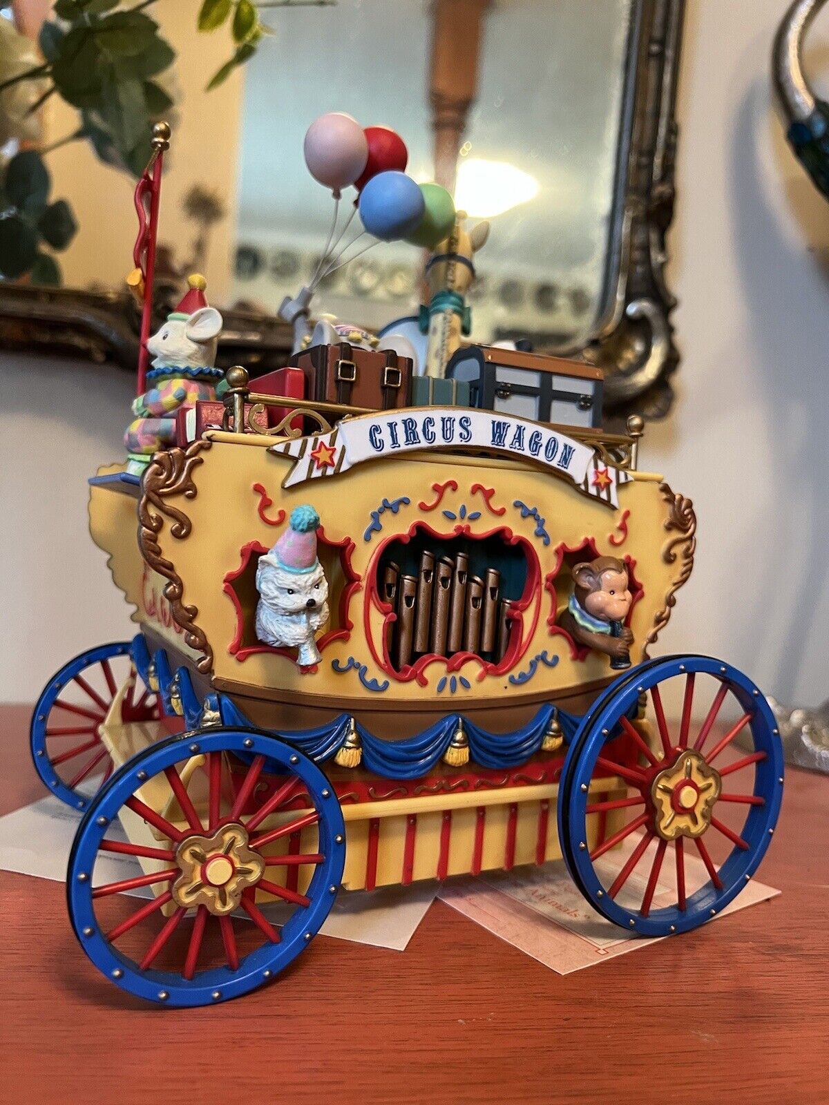 Enesco Workin\' For Peanuts Lighted Action Musical Circus Wagon Vintage 1992