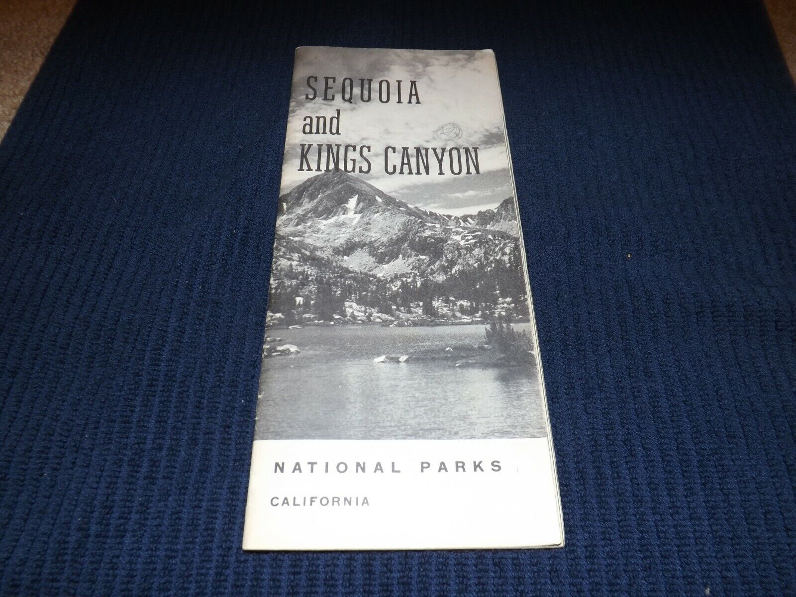 1959 SEQUOIA and KINGS CANYON National Parks - California - Tourist Booklet