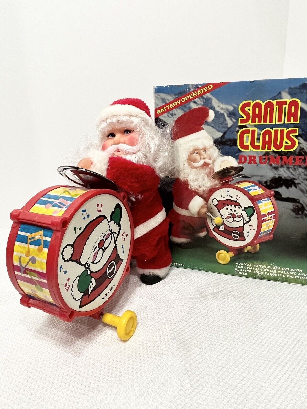 Vintage Mervyn’s Santa Claus Drummer Toy Made In Taiwan Christmas Musical 10\