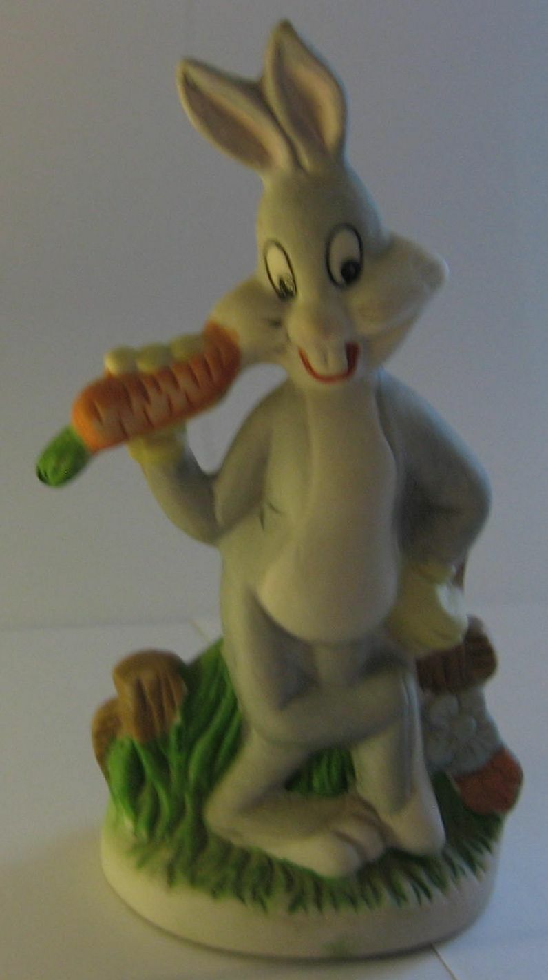 Bugs Bunny Ceramic Figurine 1979 Warner Brothers Cartoon