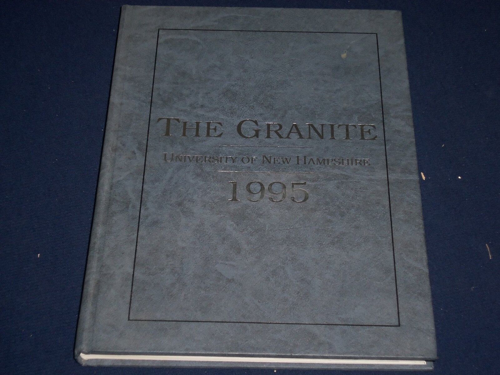 1995 THE GRANITE UNIVERSITY OF NEW HAMPSHIRE YEARBOOK - NICE PHOTOS - YB 874