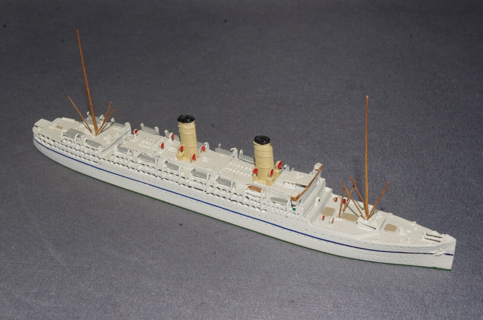 ALBATROS GB PASSENGER SHIP 'RMS EMPRESS OF FRANCE' 1/1250 MODEL SHIP