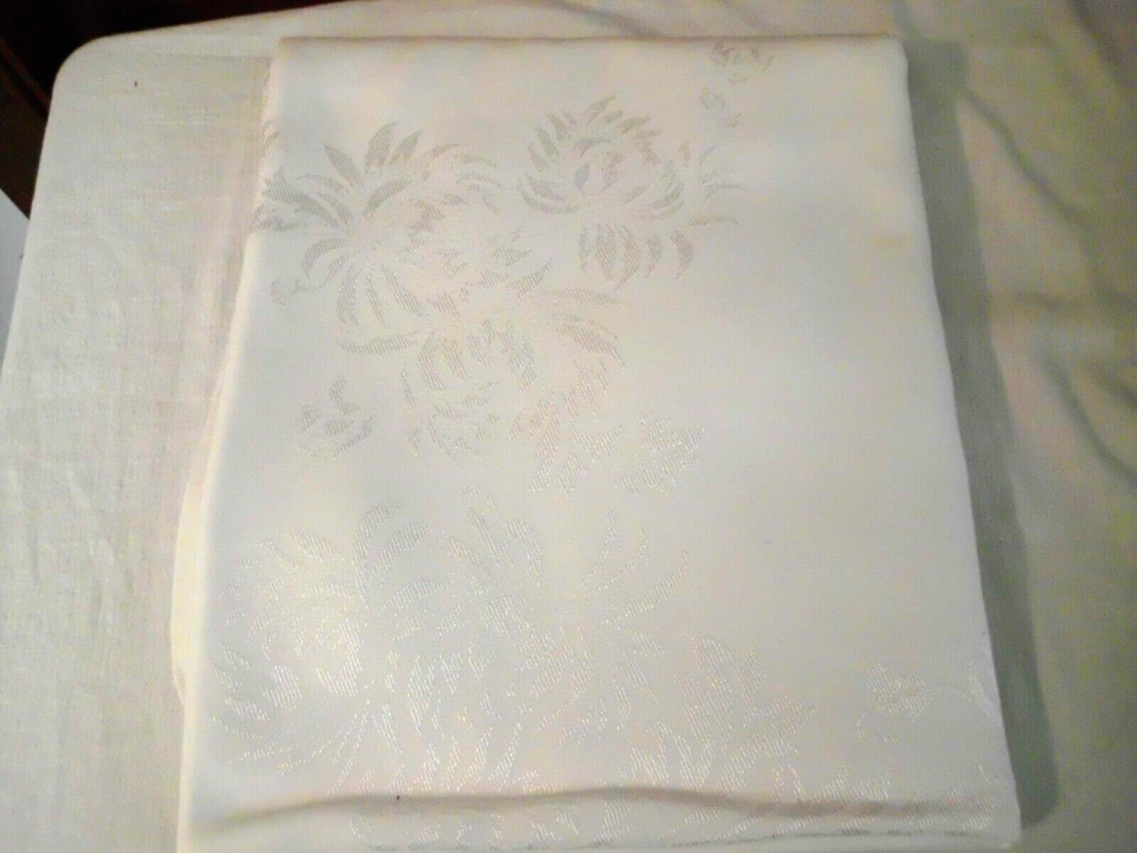 Vintage White Damask Tablecloth 51\