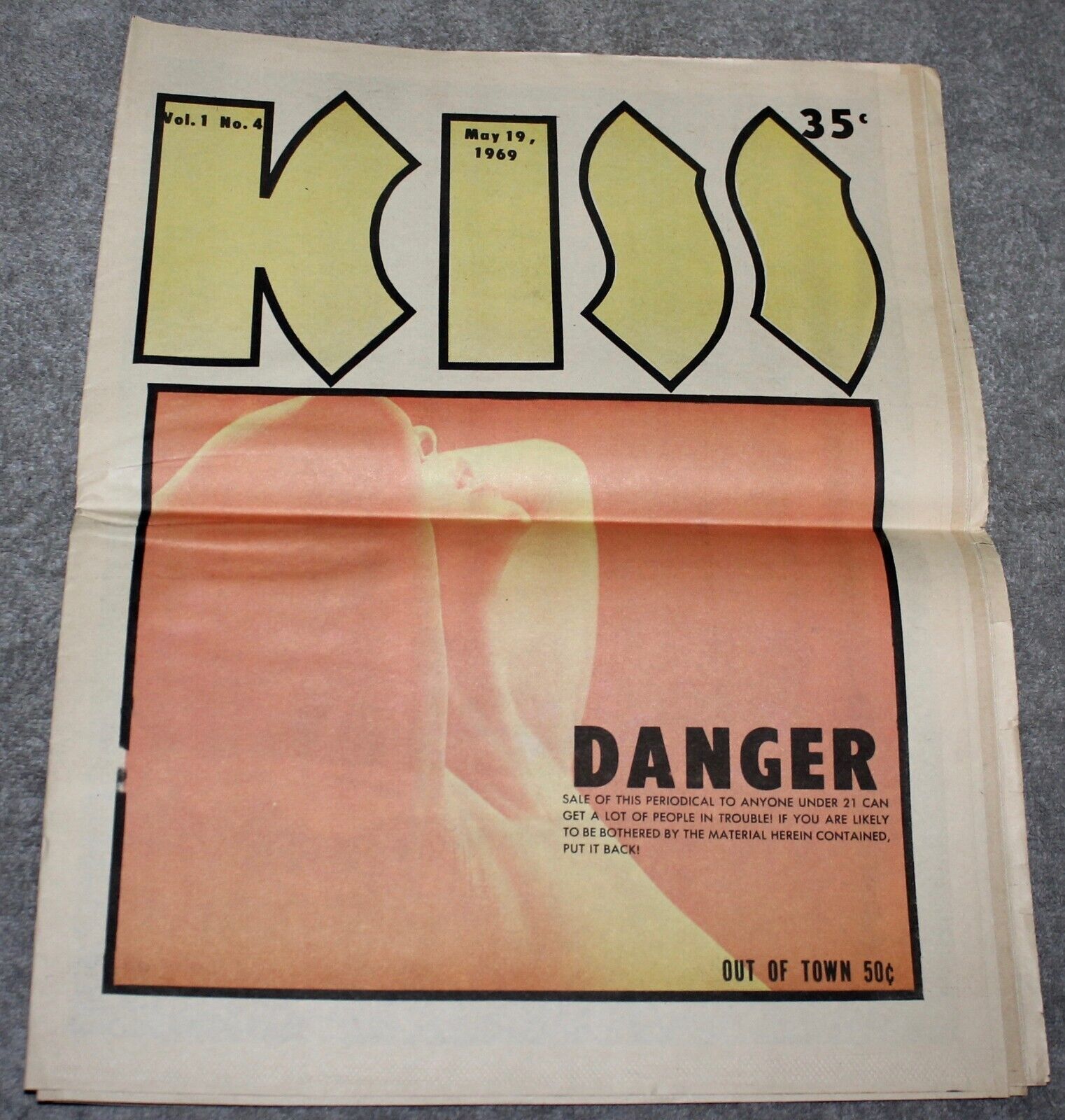 VTGE RARE KISS EAST VILLAGE NY UNDERGROUND NEWSPAPER 1969 VOL 1 NO 4