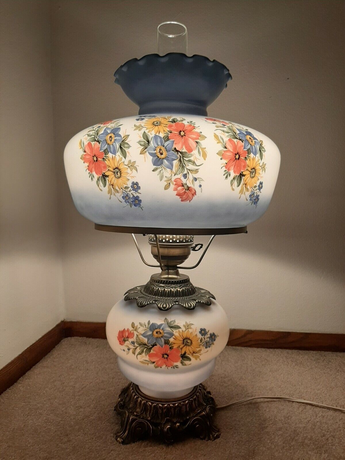 Vintage 1970\'s L&LWMC Extra Large GWTW Hurricane Table Lamp Wildflowers 26 1/4\