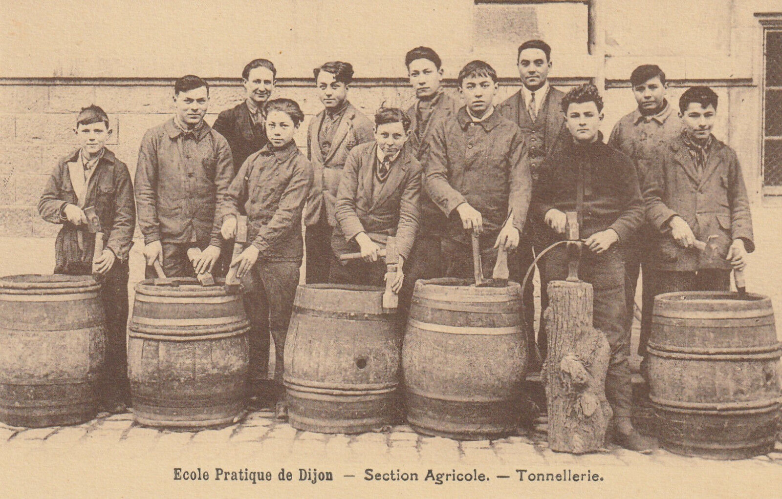 21 CPA DIJON PRACTICAL SCHOOL AGRICULTURAL SECTION COOPERAGE