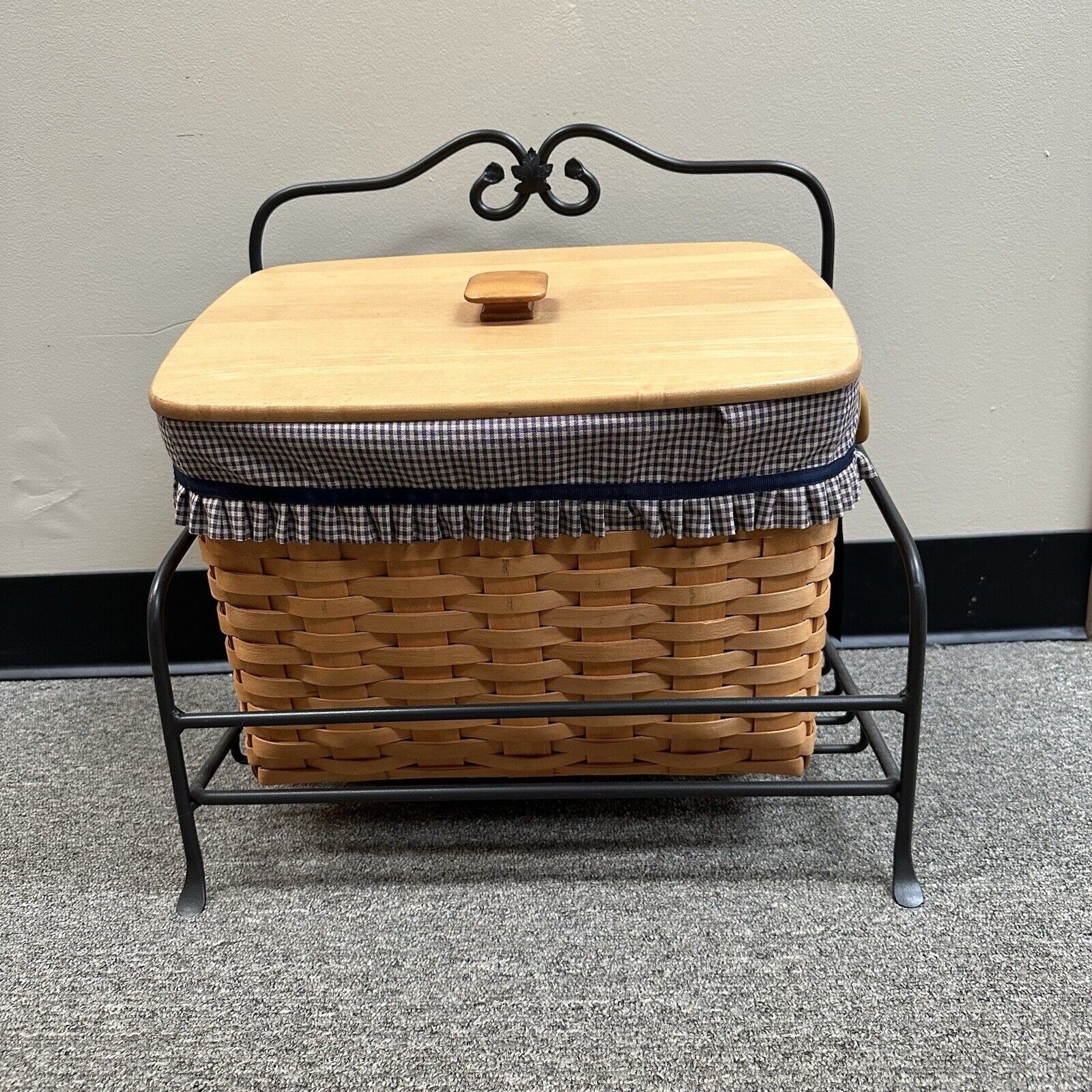 Longaberger  1999 Newspaper Basket, Protector Liner Lid on Wrought Iron Stand