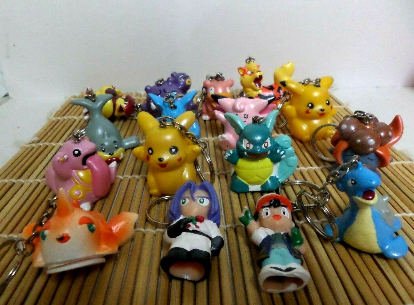20 Years Old - Brand New Rare Lot of 16 Bandai Pokemon Pikachu Keychain 