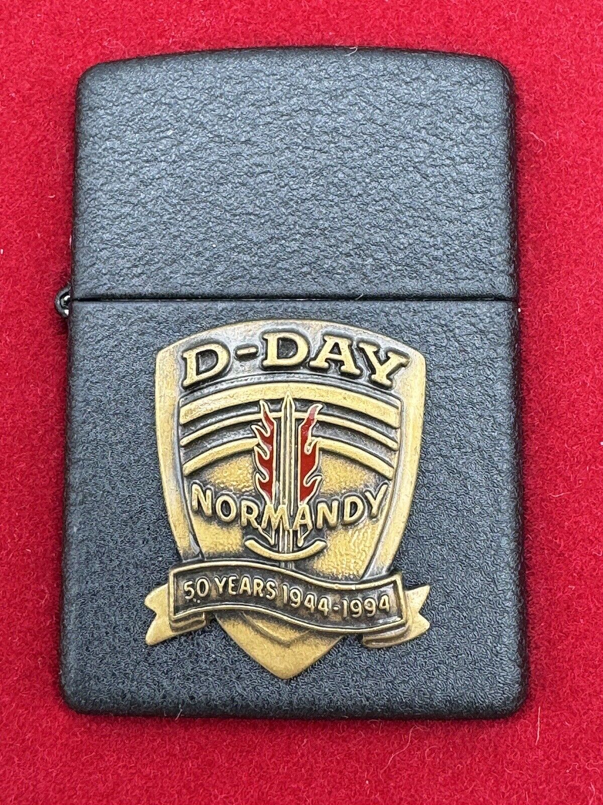 Zippo D-Day Limited Edition Lighter Normandy 50 Years 1994 Commemorative Tin￼