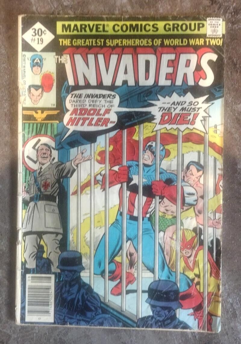 MARVEL COMICS THE INVADERS #19 WITH ADOLF HITLER (YOU DETERMINE CONDITION)