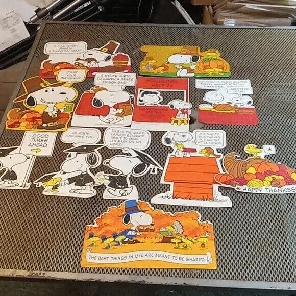 12 vtg 1960s Snoopy Charlie Brown Peanuts diecuts graduation  Thanksgiving