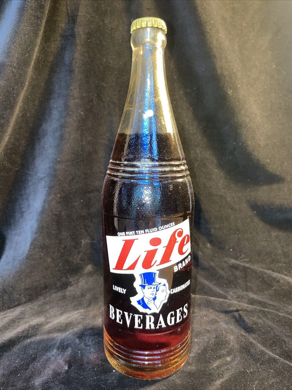 Rare Vintage Life Brand Beverages Cedar Rapids Iowa Soda Bottle Pop 1 Pt 10 Oz