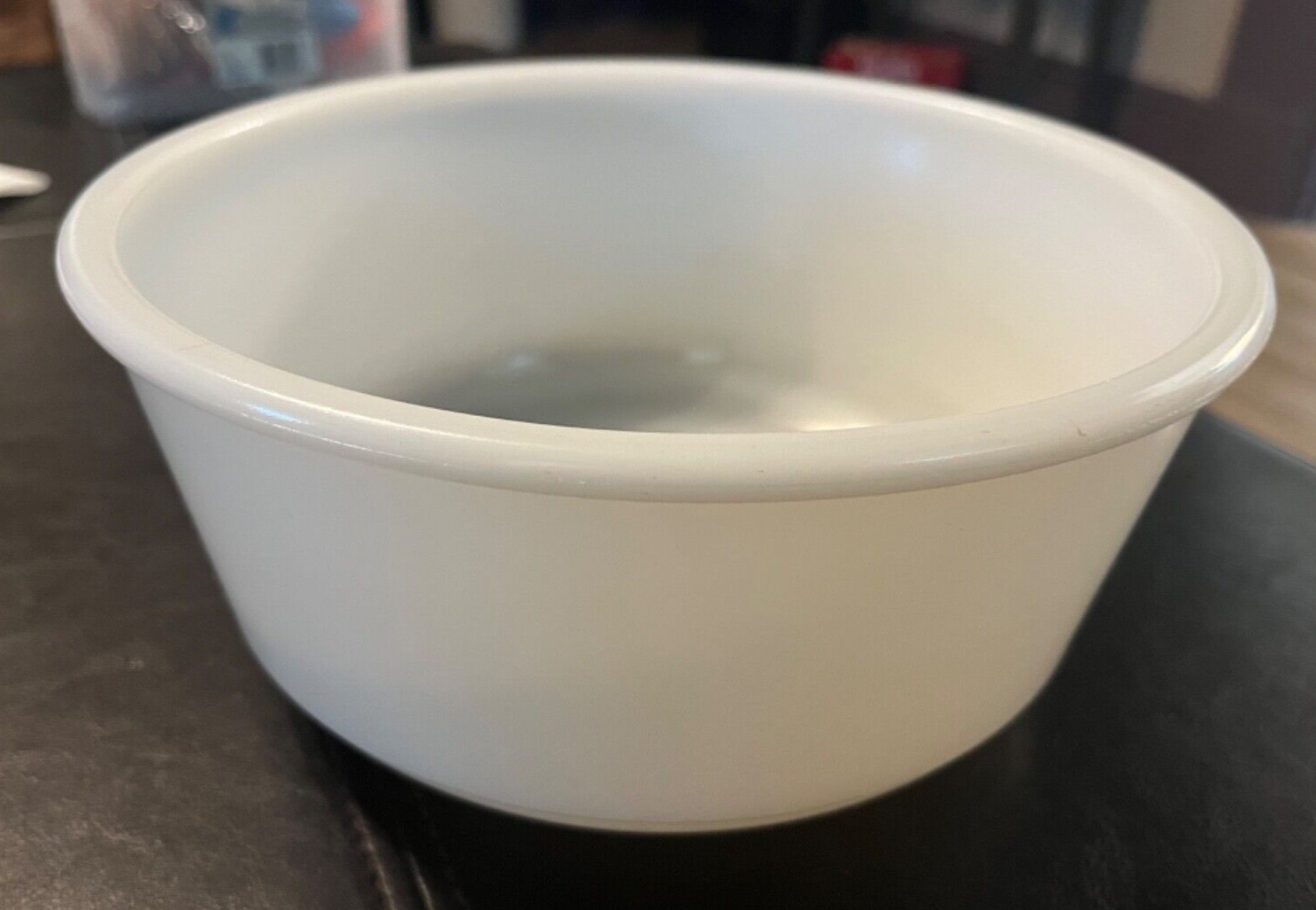 Vintage White Unmarked Milk Glass Mixing Bowl 9” Diameter  x 4.5\