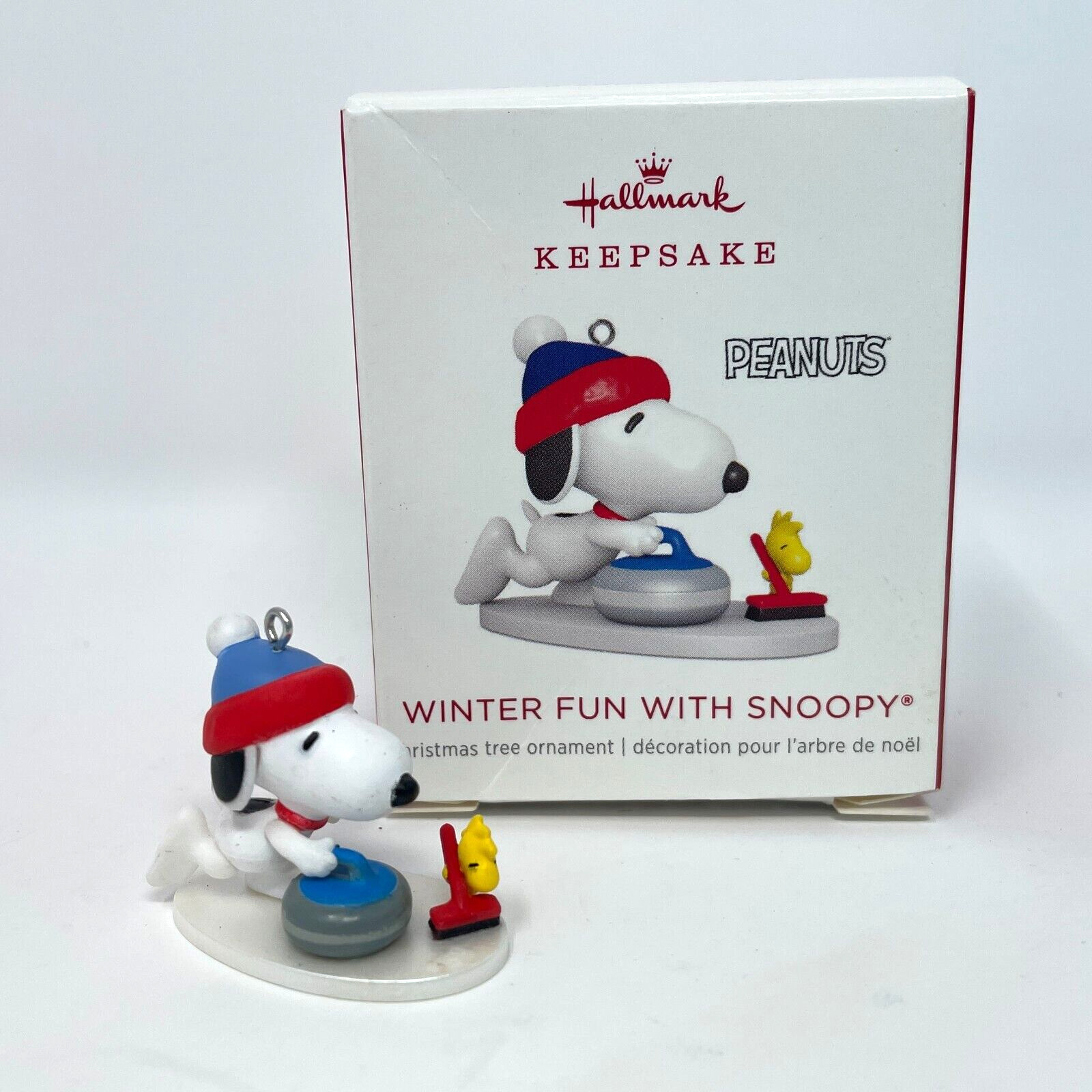 Hallmark Keepsake Peanuts 2018 WINTER FUN WITH SNOOPY Curling Mini Ornament