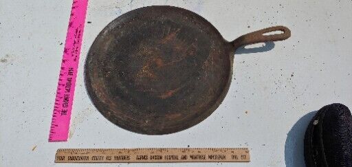 Early Griswold ??No. 9 Cast Iron Round Handle Pancake Griddle Pan   