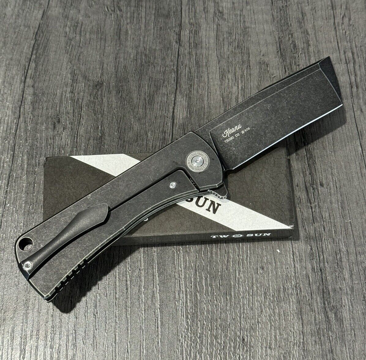 TwoSun TS390 - Brand New - Two Sun TS 390 - D2 Steel - Titanium Knife