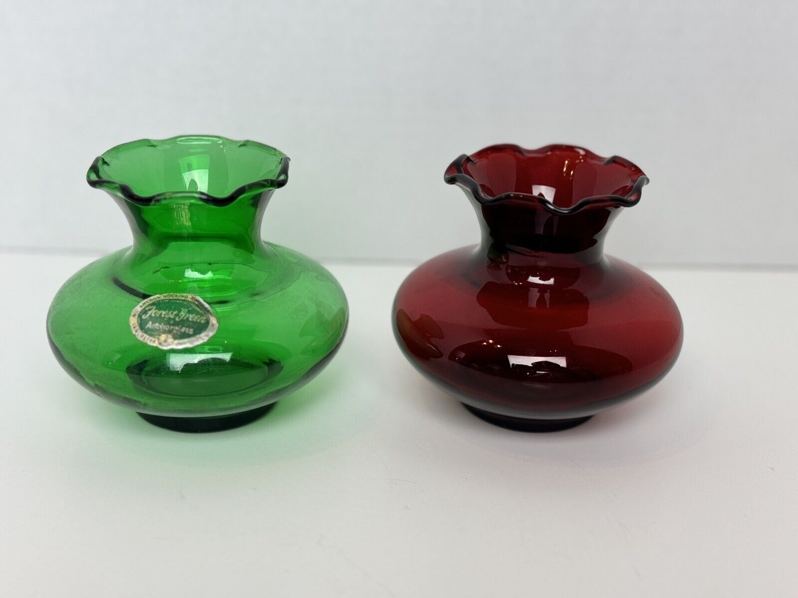 2 Vintage Anchor Hocking Small Ruffled Edge Vases Ruby Red Emerald Green 3.5\