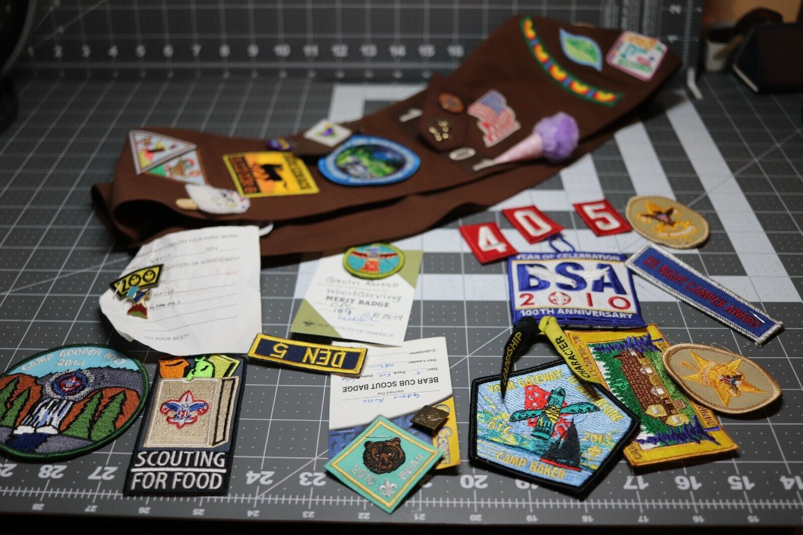 Lot Boy Scout girl scouts cub scout Patches as pictured 