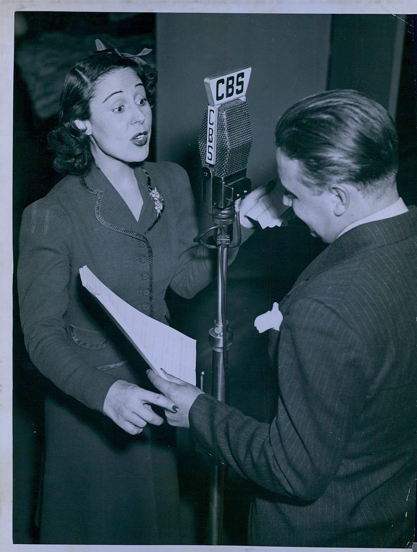 1940 Vicki Vola & Ian Martin Actors Press Photo