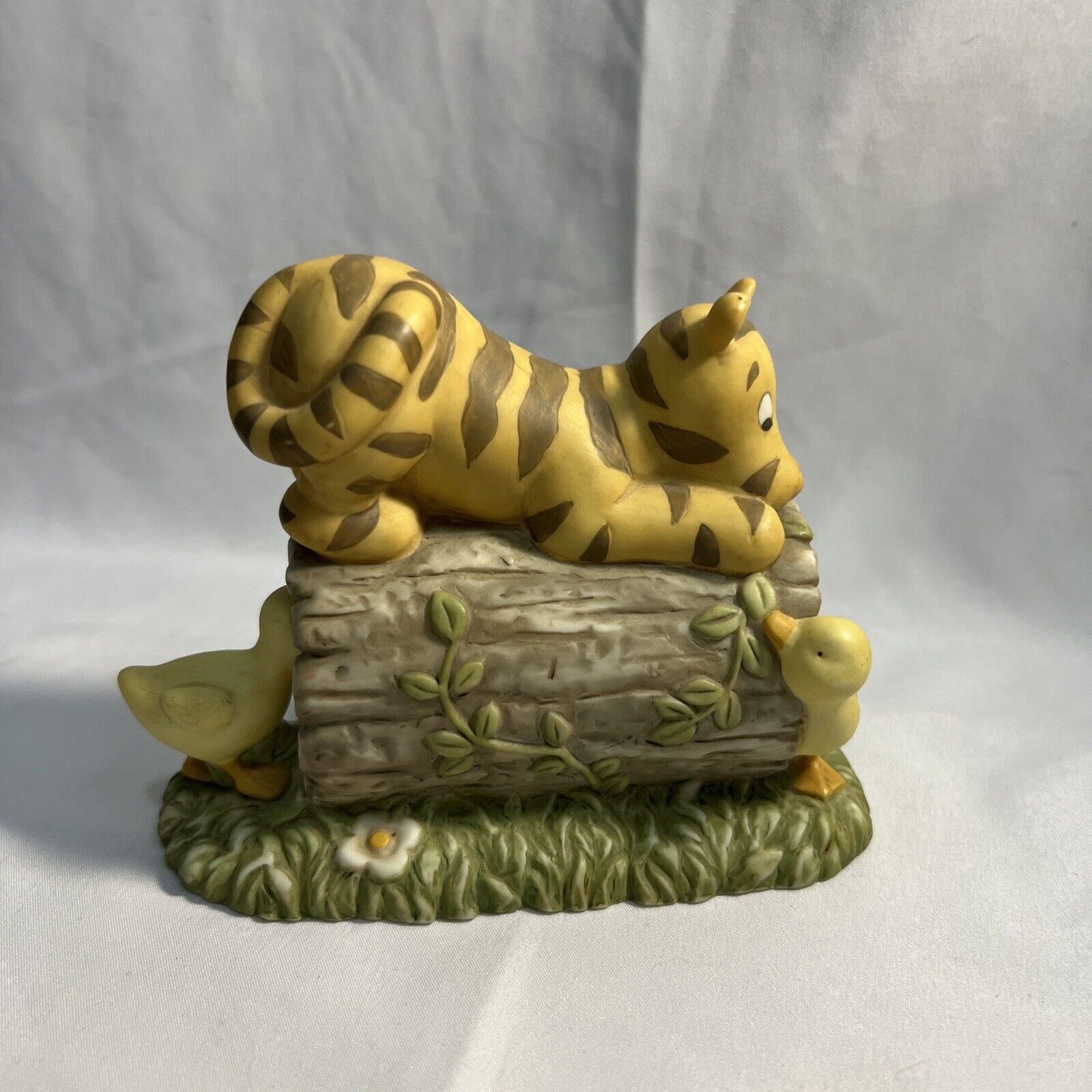Disney Pooh’s Little Friends Tigger Ceramic Night Light Cover Only Michel & Co
