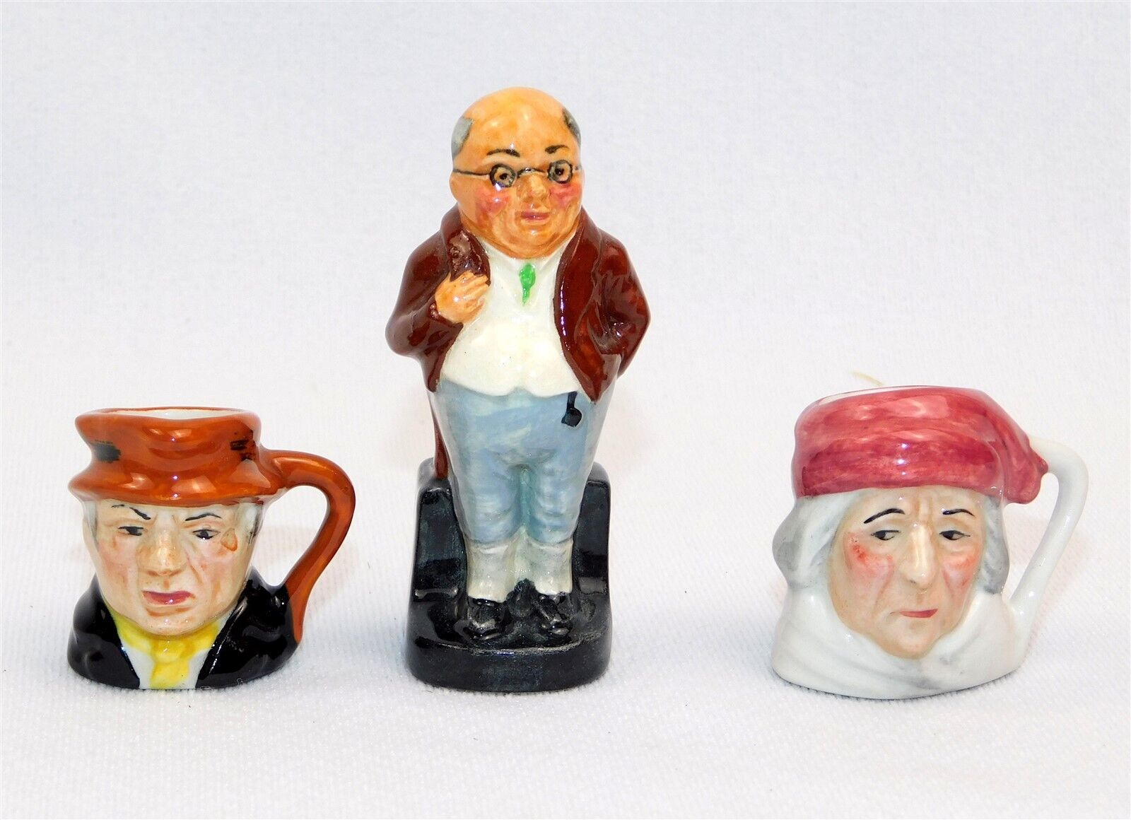 3 Charles Dickens Artone Pickwick Papers Mini Toby Mugs and Figurine