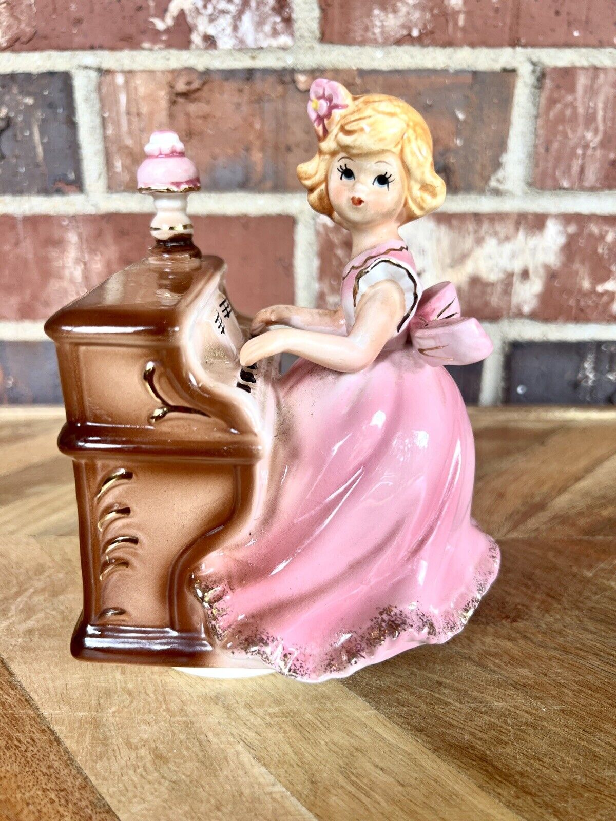 Westland Co. Music Box Wind Up Girl Playing Piano Revolving 6.5\