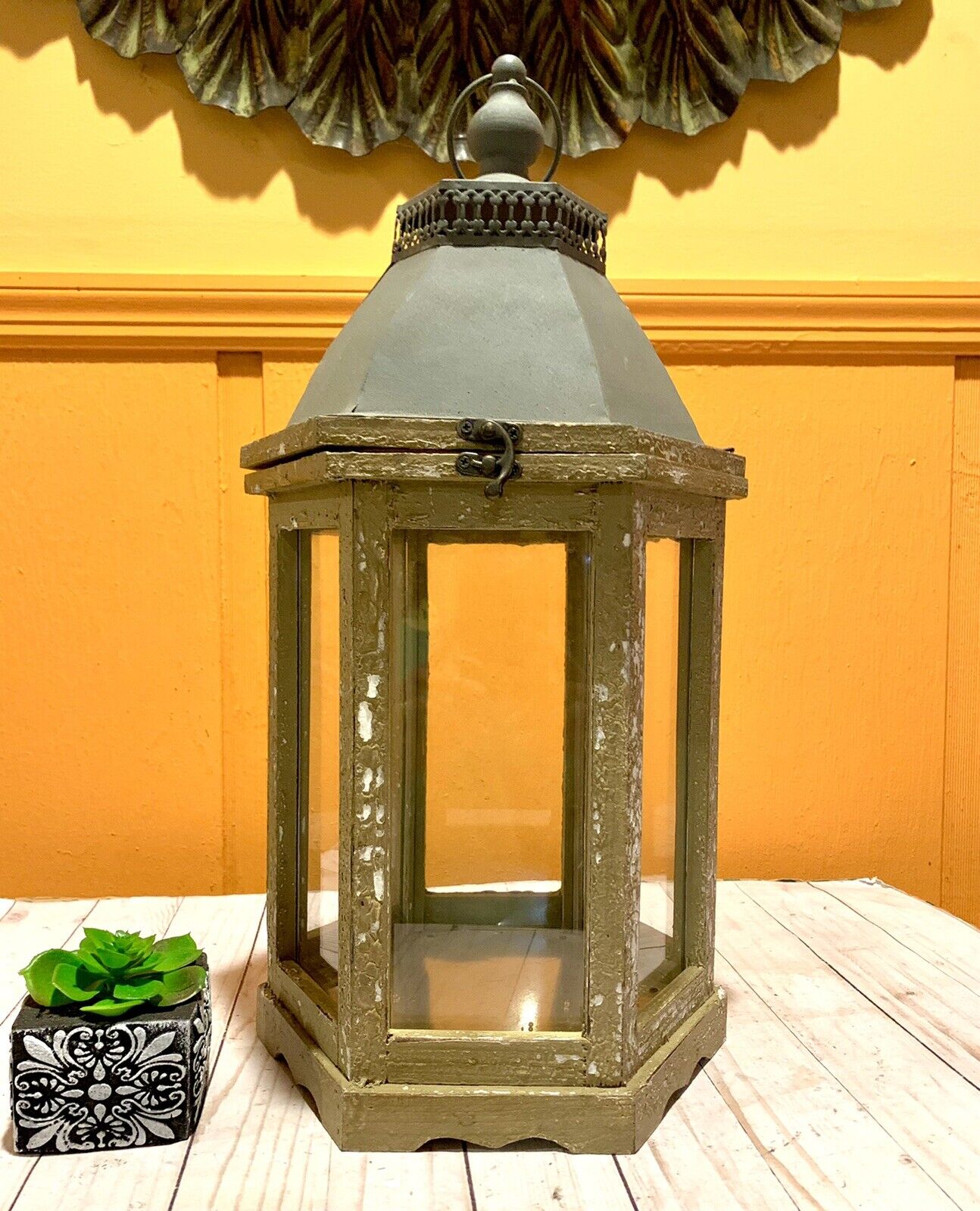 Beautiful Vtg Farmhouse Style Rustic Lantern Wood And Metal Pillar Candle Holder