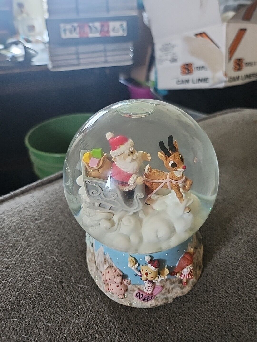2001 Enesco Rudolph The Red Nosed Reindeer Musical Snow Globe The Island Of Misf