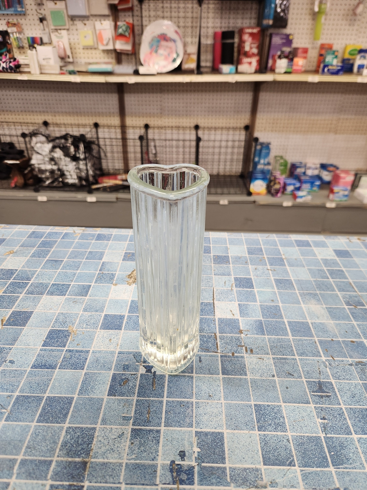 FTDA 1982 Heart Shaped Glass Vase