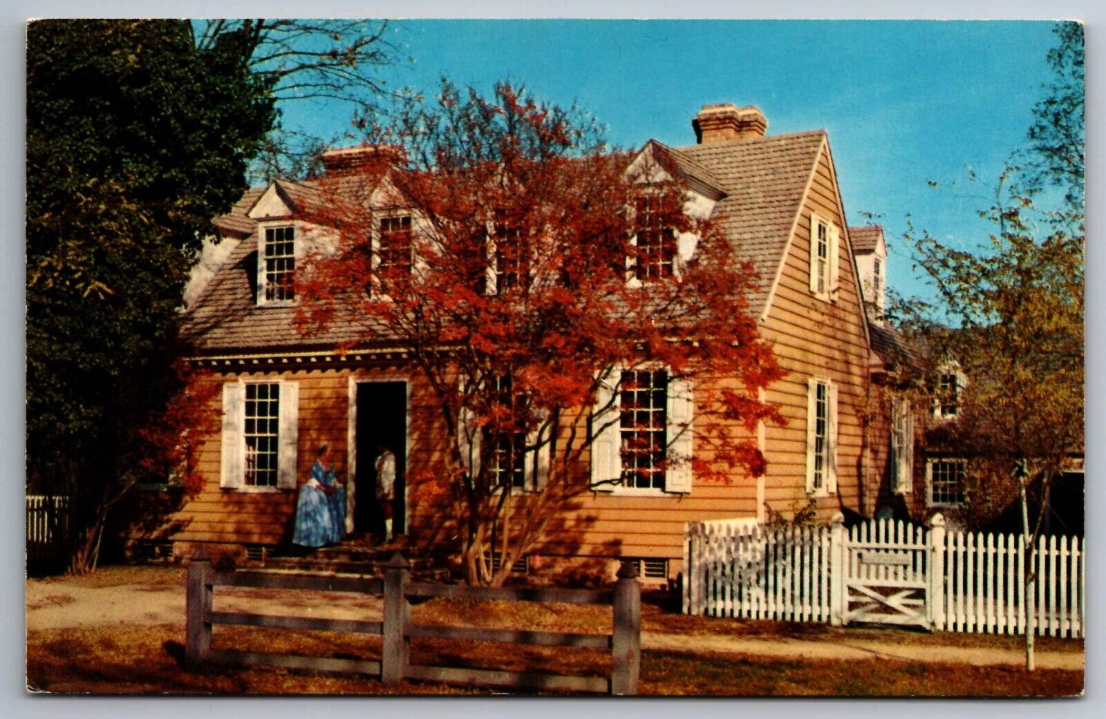 Postcard  Brush-Everard House  Williamsburg Virginia    G 19