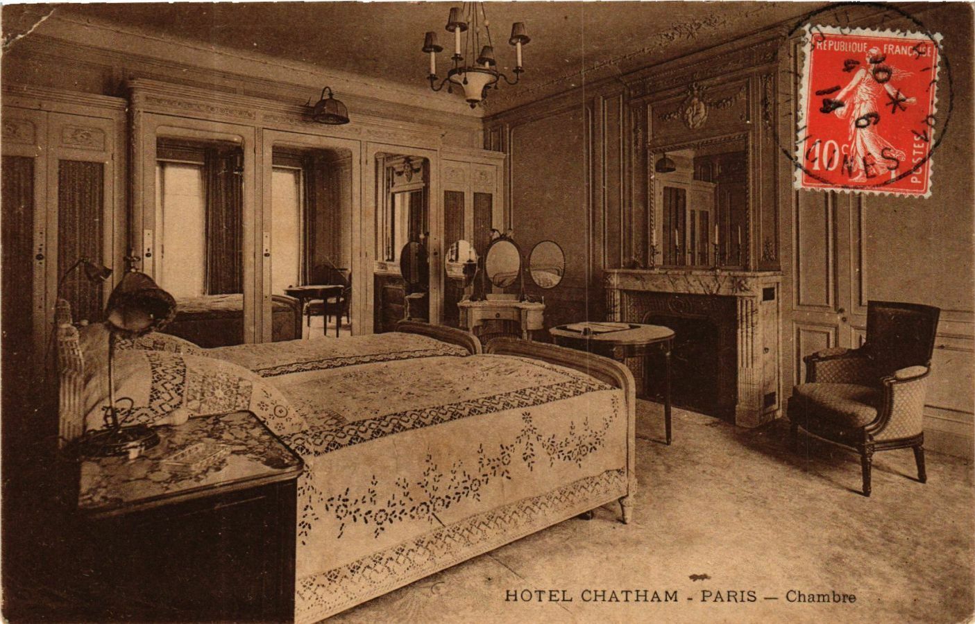 CPA PARIS 2nd Hotel CHATHAM Room (574370)