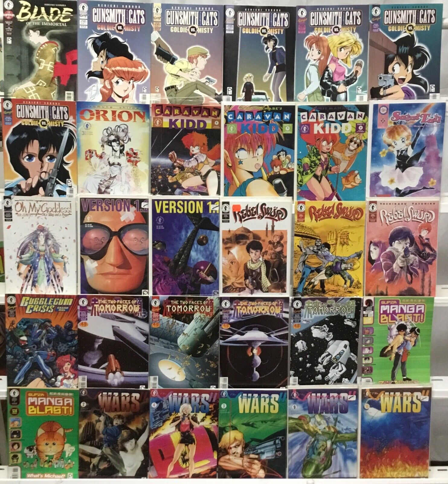 Dark Horse Comics - Manga - Comic Book Lot Of 30 Issues