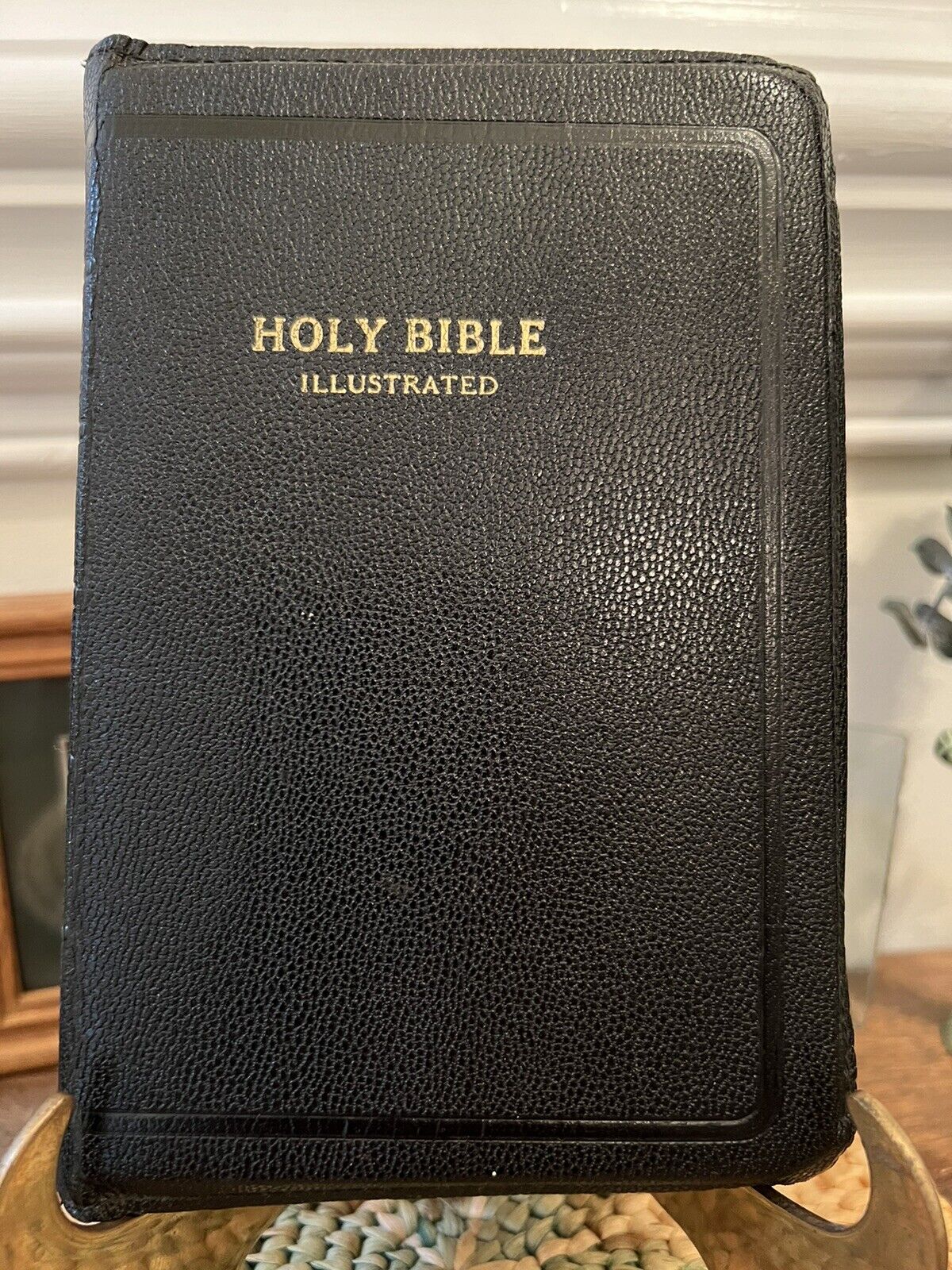 HOLY BIBLE Vintage 60’s World Publishing ZIPPER CLOSURE Compact KJV
