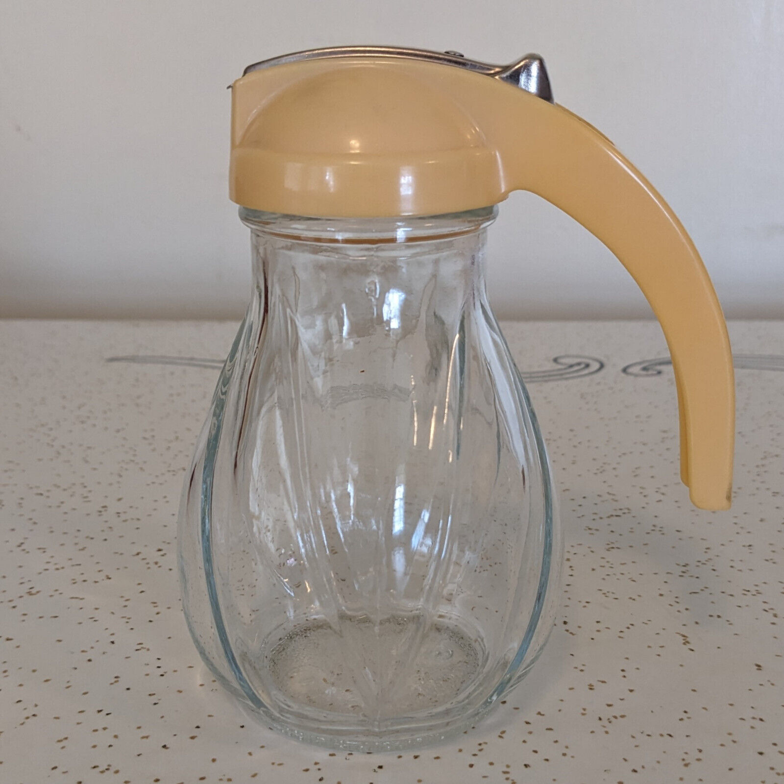 Vintage Clear Glass Syrup Pitcher Plastic Yellow/Cream Top w/Slide 