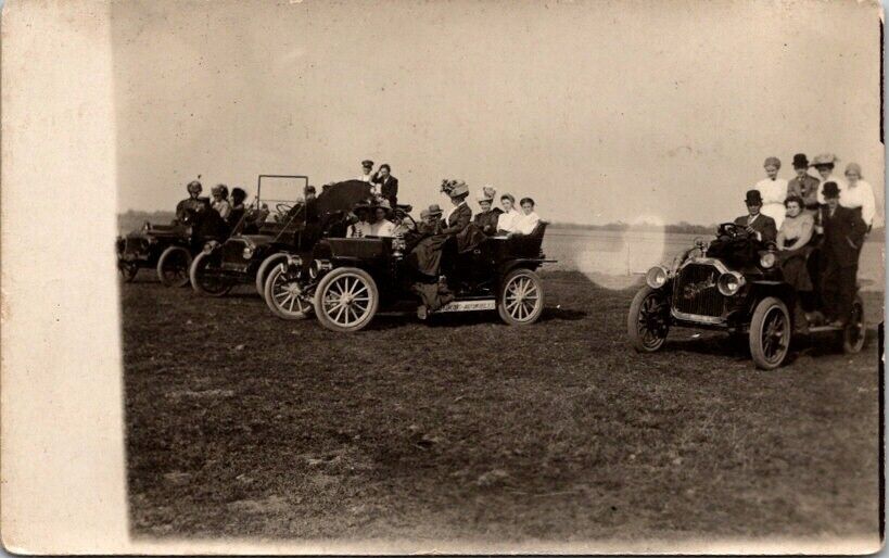 RPPC Postcard Group Out for Drive in Automobiles Buick Logo c.1904-1918    12367
