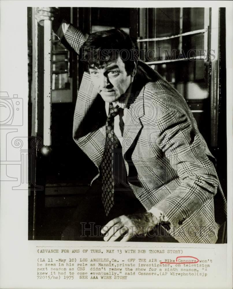 1975 Press Photo Actor Mike Connors in his role as Mannix, CBS television series