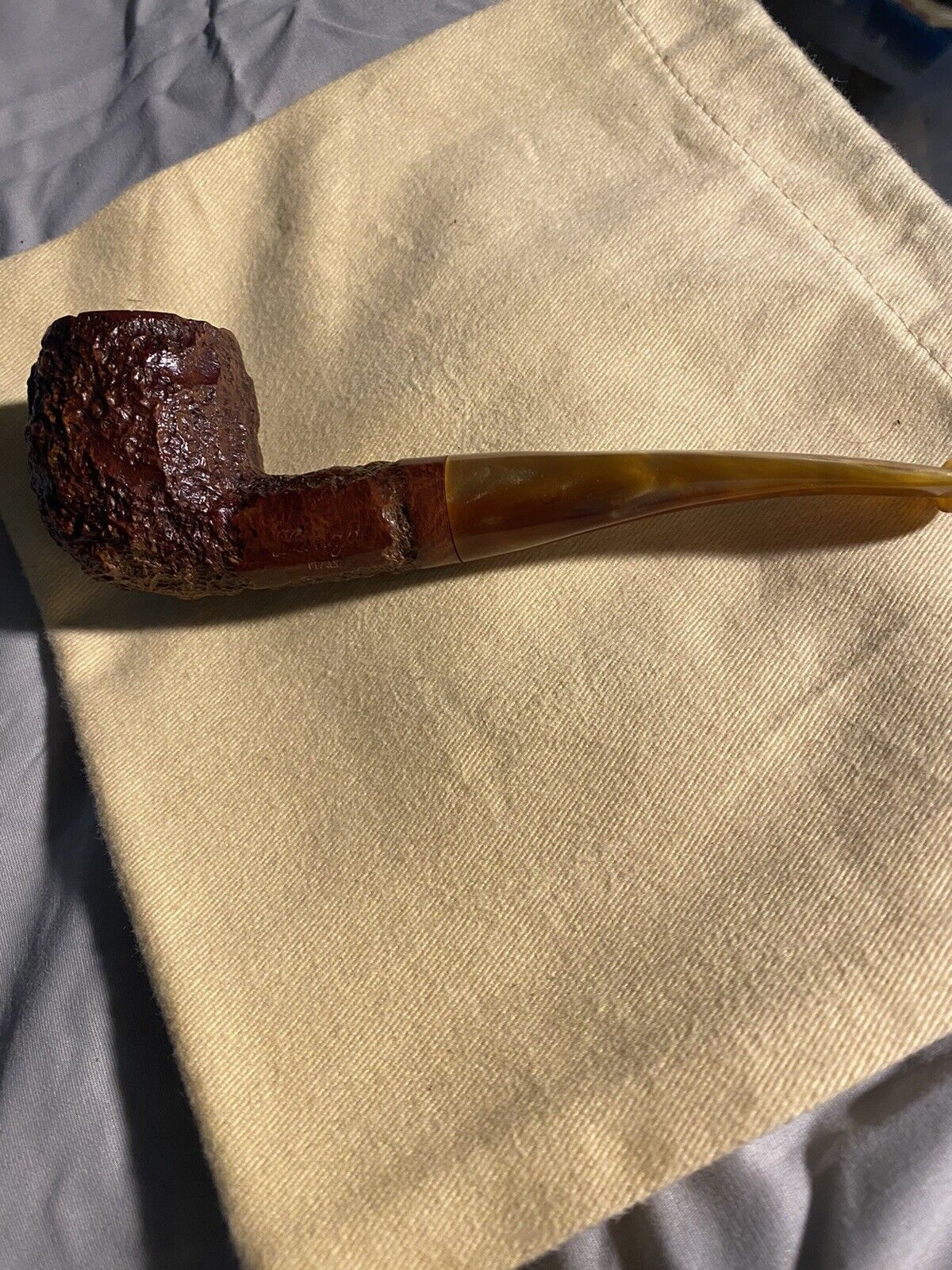 VINTAGE LORENZO ITALIAN TOBACCO PIPE W/LUCITE CURVED TIP