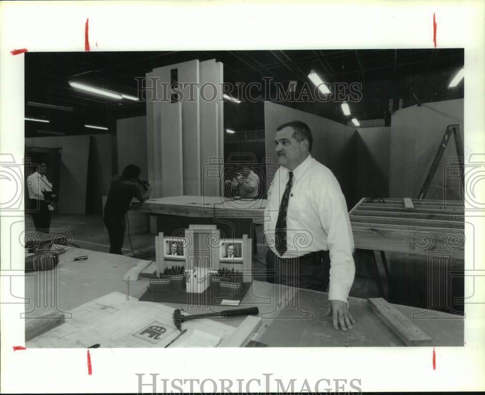 1992 Press Photo William Harris of Republican National Convention in Houston, TX