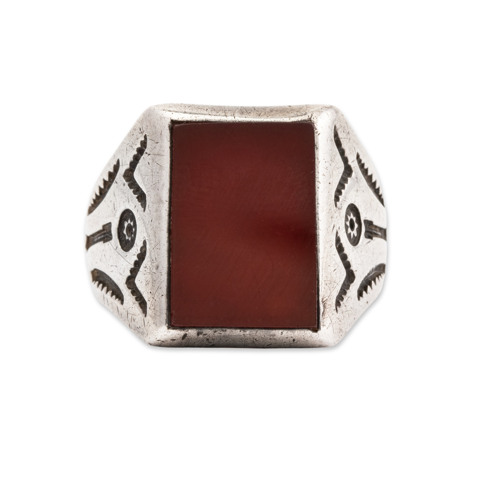 LARGE NATIVE AMERICAN STERLING SILVER CARNELIAN ARROW STAMPS SIGNET RING 10.75