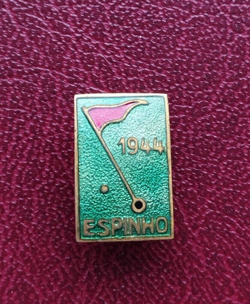 Scarce 1944 Espinho Golf Enamel Badge