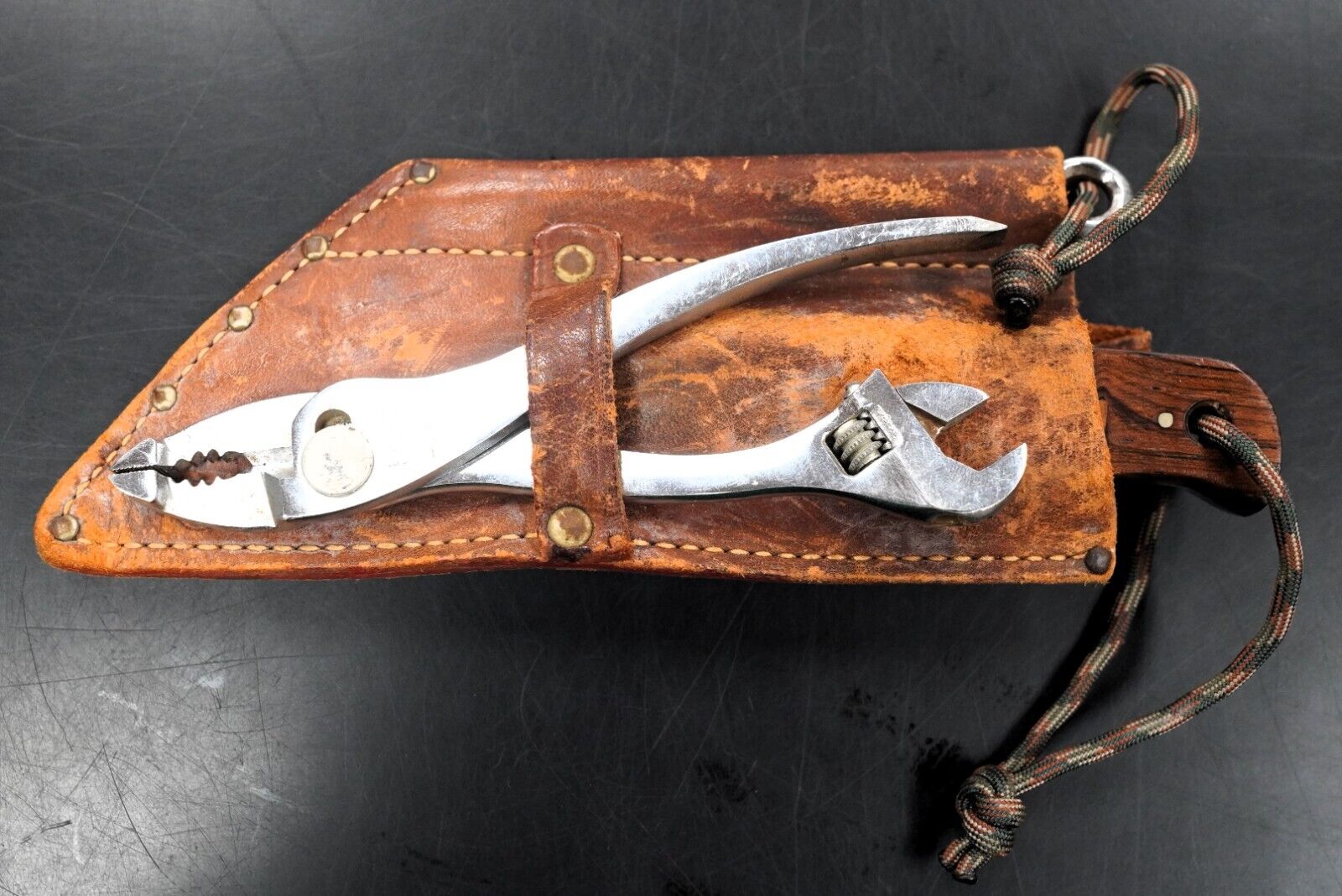 Vintage Kabar Rigging Knife With Punch Super Rare / R.C. Maconi 353899/110 USNR