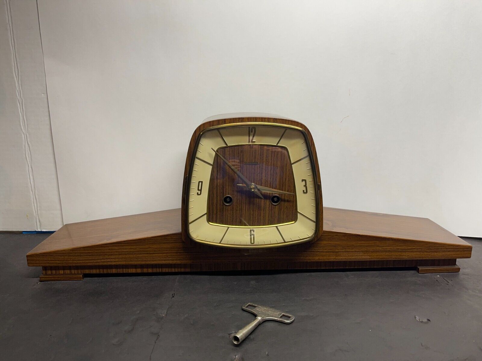 German Vintage HERMLE Design Mid Century Retro Mantel Clock