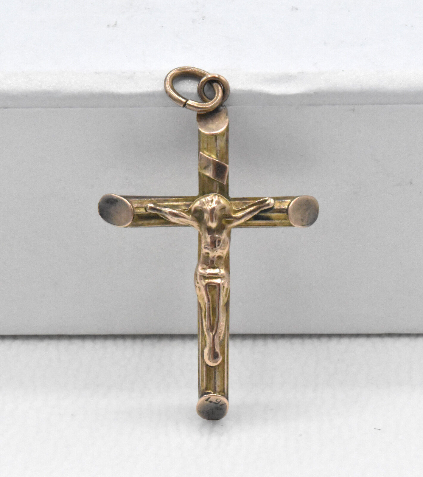 Vintage Victorian 9k Yellow Gold Crucifix Cross Pendant 1.5 Grams