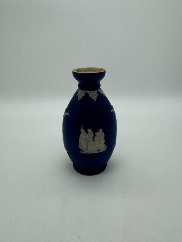 Vintage Wedgwood Cobalt Blue Bud Vase 5 1/4