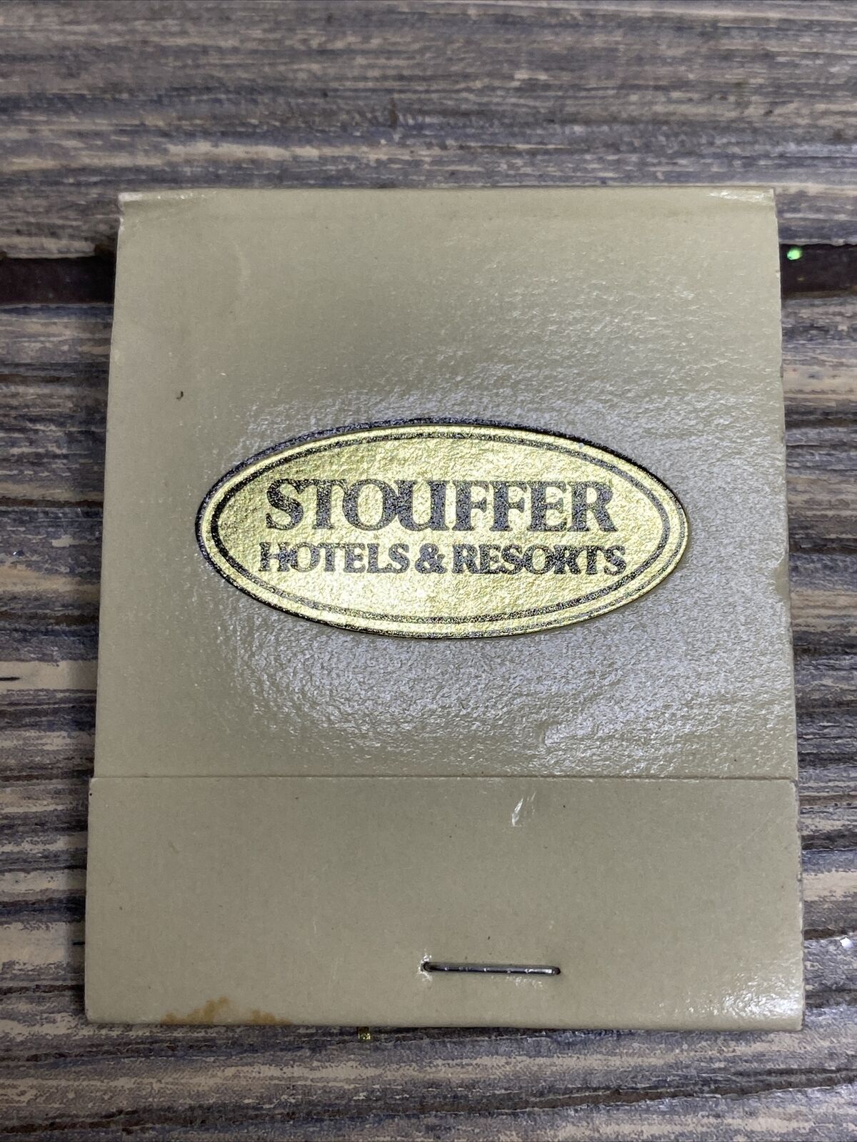 Vintage Matchbook Stouffer Hotels & Resorts Gold Oval Logo Beige