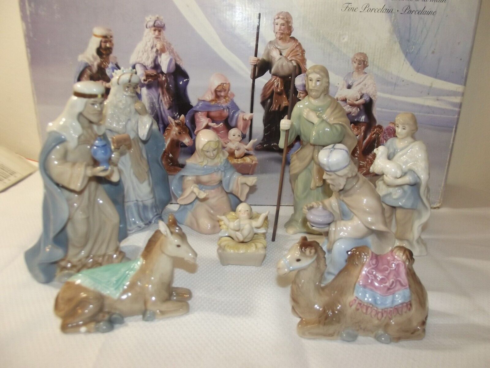 Royal Doulton Nativity Set 10 Pc Fine Porcelain Hand Painted Christmas 2005