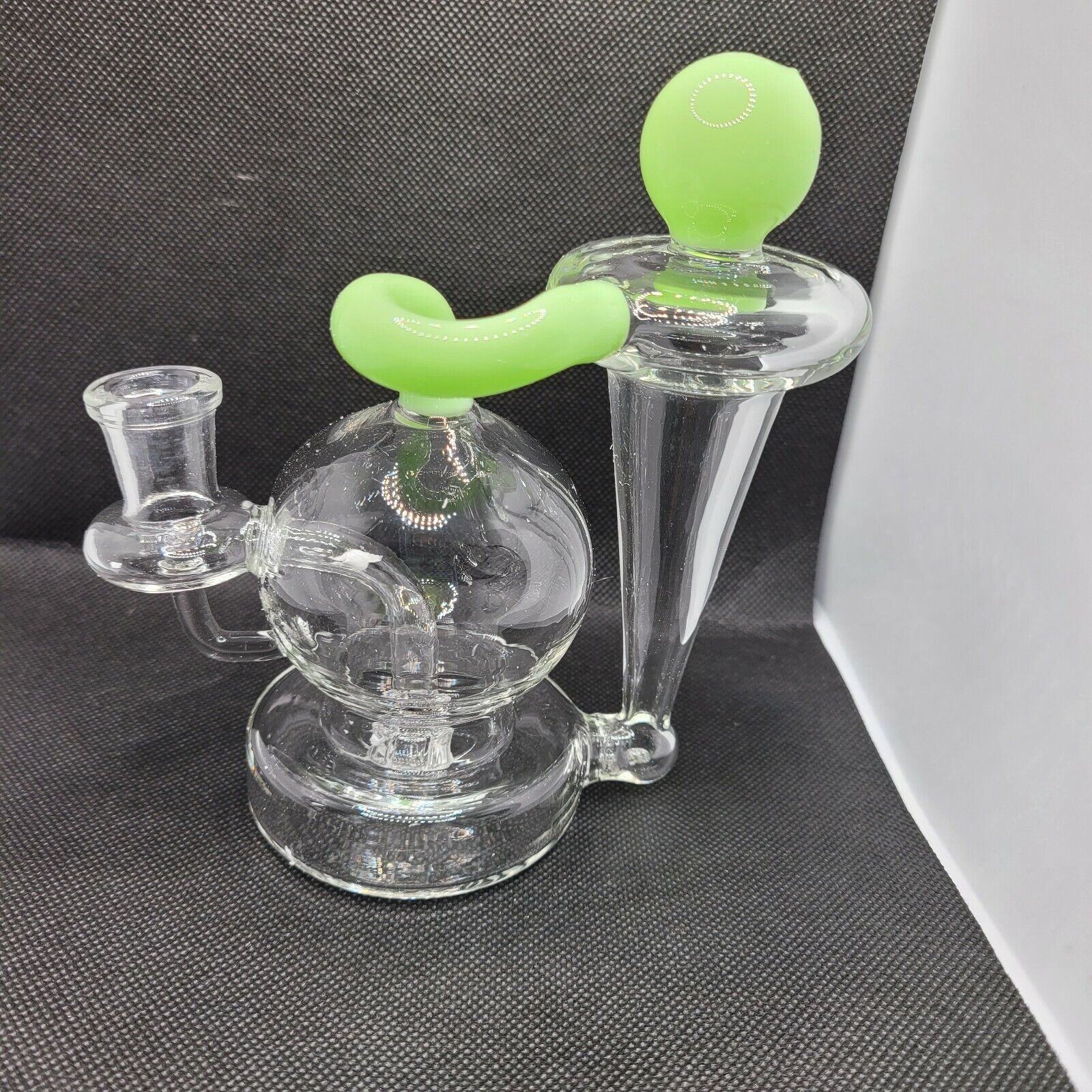 5.7 inch Green Recycler Glass Water Pipe 