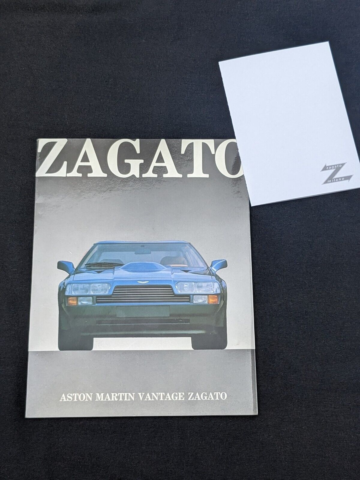 ASTON MARTIN VANTAGE 1986 Sales Brochure + Signed 1986 ZAGATO Christmas Card