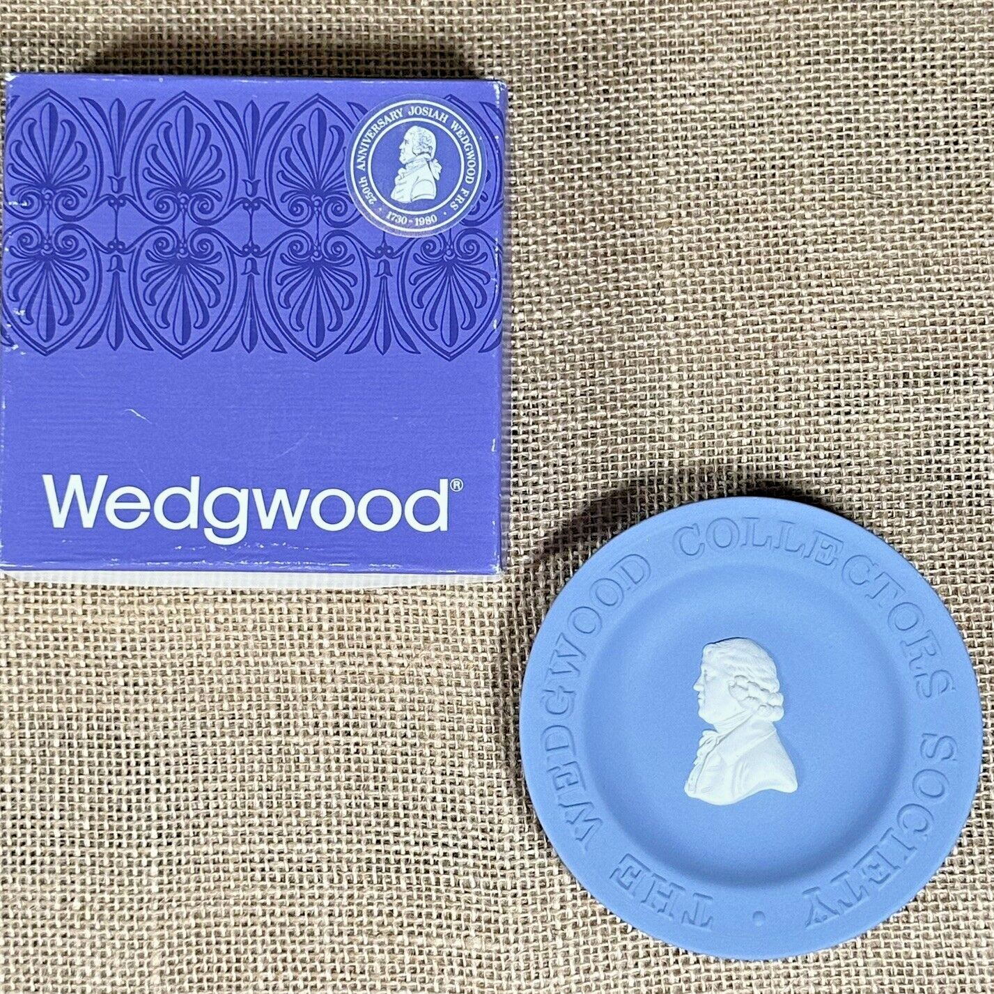 Wedgwood Collectors Society JOSIAH Pale Blue Jasperware Plate with Box