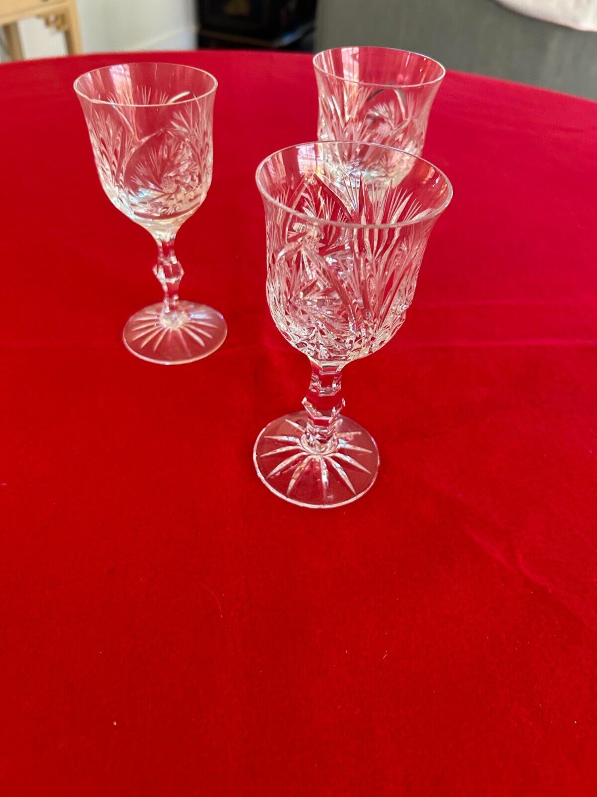 American Cut Eleanor Wine Glass 11756    5.5